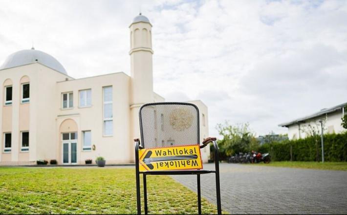 Na edinem volišču v Berlinu, ki se nahaja v kompleksu mošeje, je Alternativa za Nemčijo osvojila 34,4 odstotka glasov – več kot dvakrat več kot v celotni prestolnici Nemčije. Vir: Posnetek zaslona, X