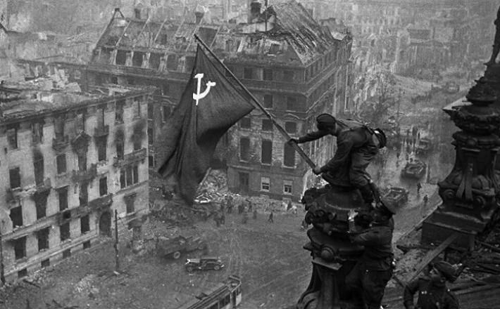 Zastava nad Reichstagom