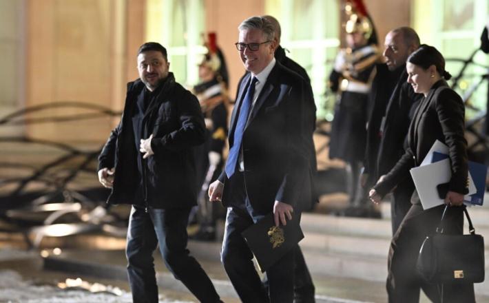 Podrobnosti o ameriški udeležbi v večnacionalnih silah v Ukrajini so bile odstranjene iz prejšnjega osnutka, poroča bruseljski portal. Vir: Posnetek zaslona, X