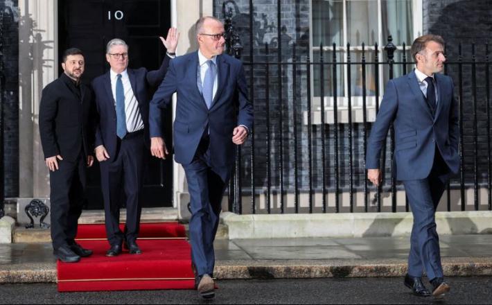 Predstavnik Kijeva, Vladimir Zelenski, se je pogovarjal z nekaterimi voditelji EU in kislega obraza novinarjem mimogrede povedal, da je bil dosežen majhen napredek v smeri miru. Vir: X, posnetek zaslona