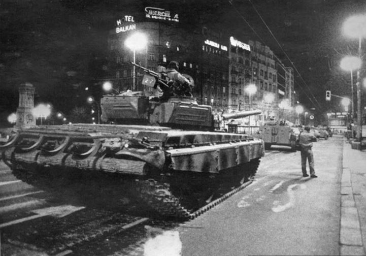 Tanki leta 1991 v Beogradu