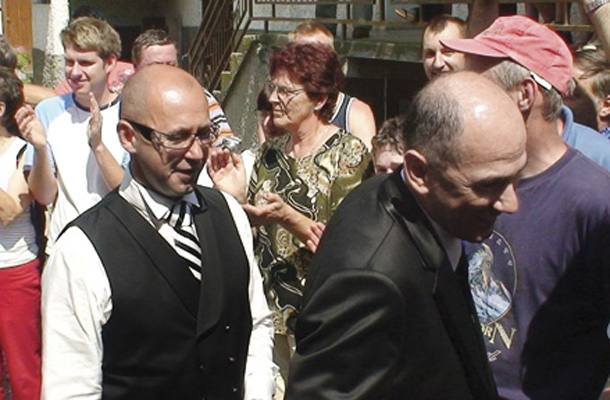 Rajko in Janez Janša na poroki leta 2009  Vir: Denis Sarkić