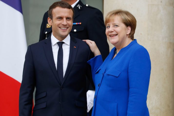 Emmanuel Macron in Angela Merkel