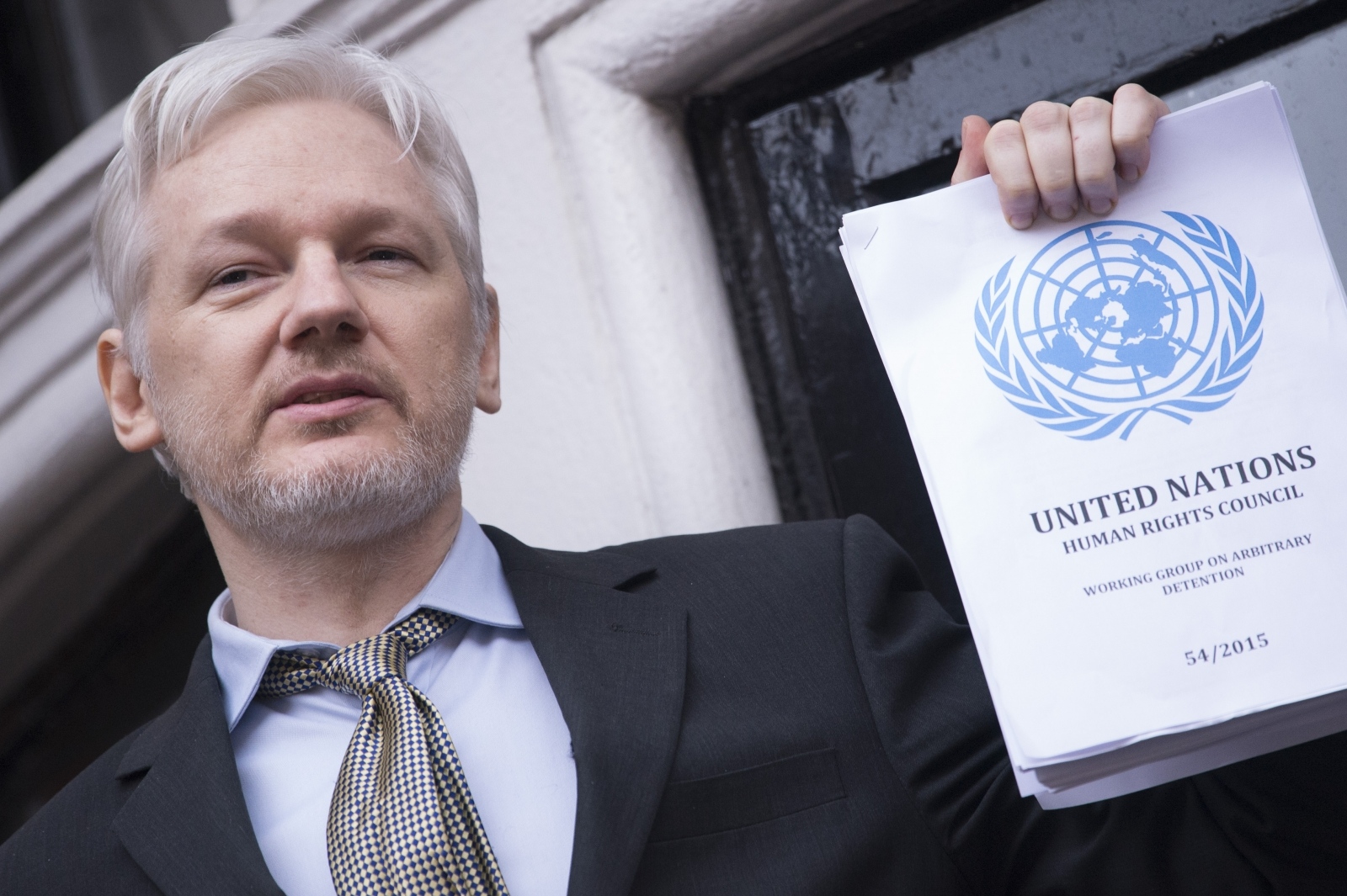 Julian Assange v veleposlaništvu Ekvadorja Vir: Pixsell
