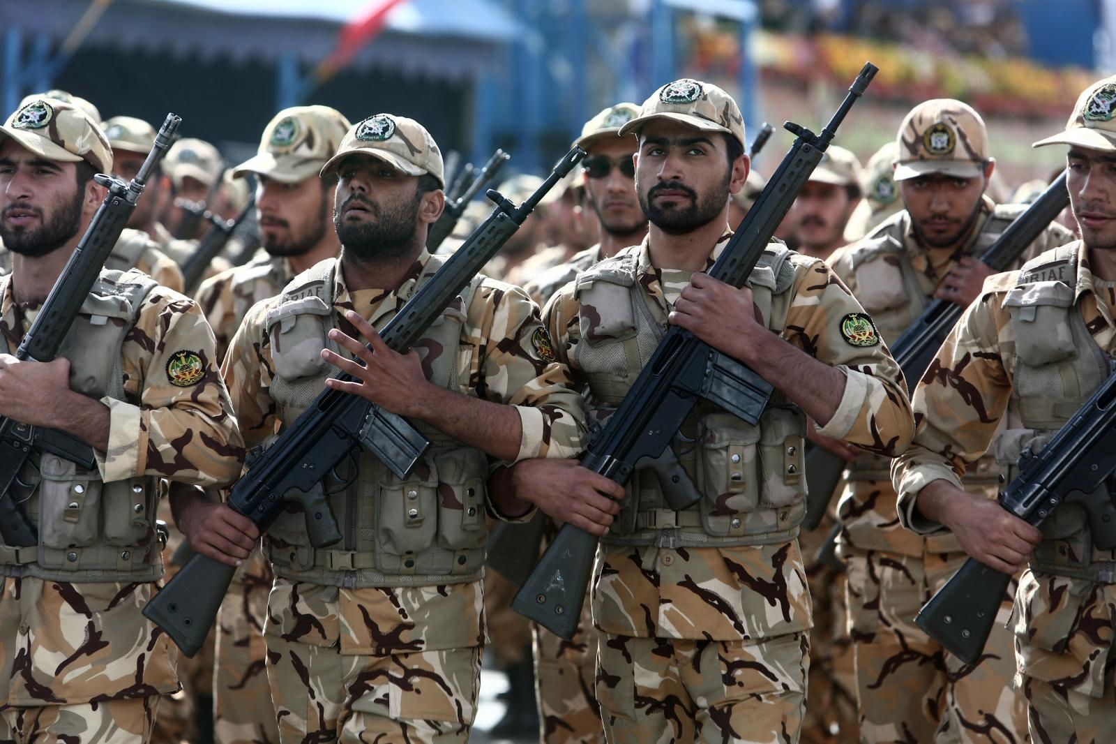 Iranska vojska Vir:PIxsell