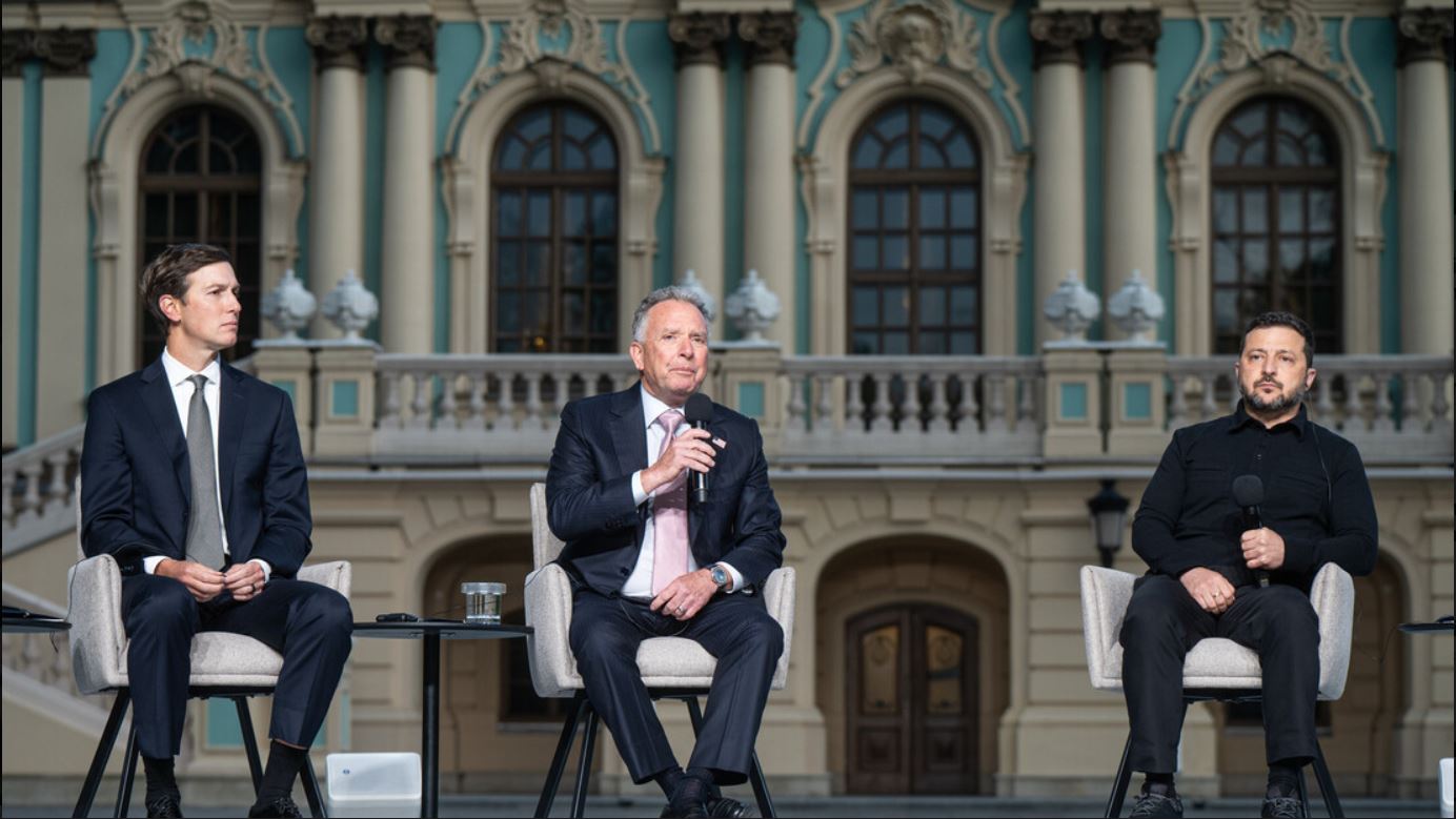 Če prej nista zahtevala sprememb ustave in priznanja ozemelj, sta to zdaj zahtevala, je dejala poslanka Vrhovne rade Anna Skorohod o dokumentu, ki sta ga v Ukrajino prinesla odposlanca ameriškega predsednika. Vir: Posnetek zaslona, X