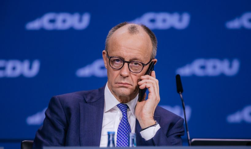 Kandidat, ki ga je nemški kancler osebno prepričal, naj prevzame ministrstvo za promet, se je umaknil le nekaj ur po tem, ko je sprejel mesto, s čimer je Berlin pustil brez naslednika že odstavljenega ministra. Vir: Posnetek zaslona, X