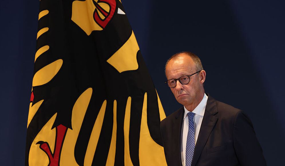 Kazenske preiskave ljudi, ki so Merza imenovali »Ostržek« in »lažnivi Fritz«, so spodbudile pozive k reformi. Vir: X, posnetek zaslona