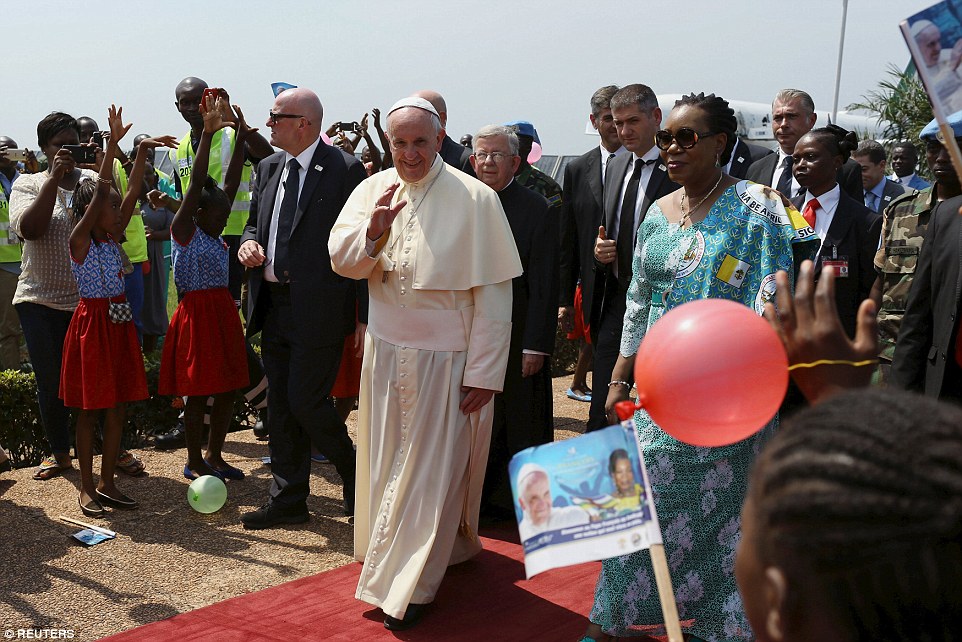 Papež v Centralnoafriški republiki, ki Slovenije ne priznava