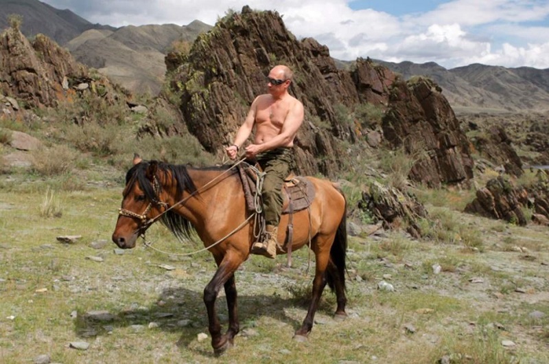 Putin na konju