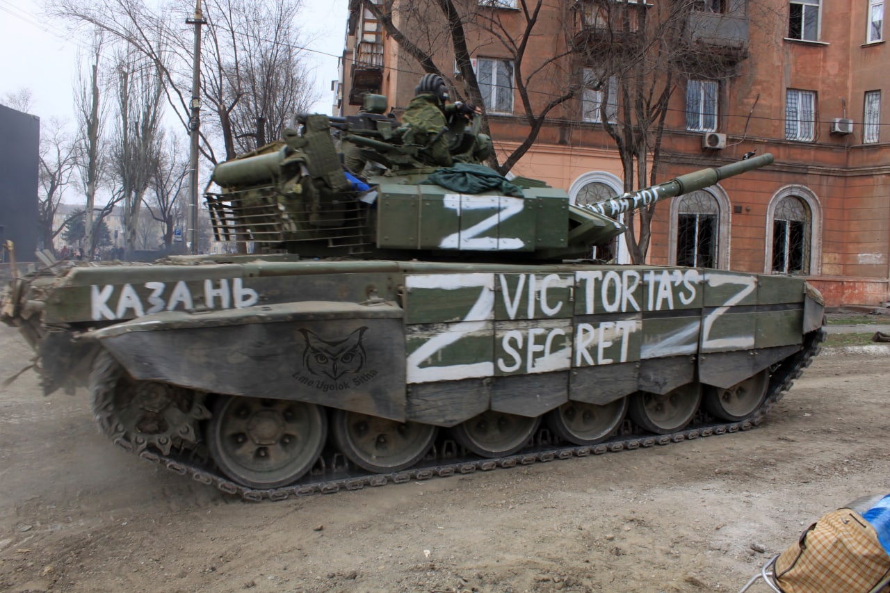 Ruski tank v Mariupolu