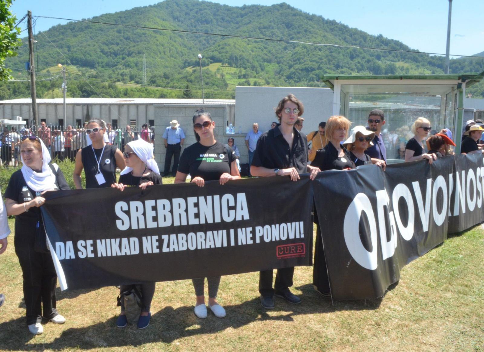 Poklon žrtvam genocida v Srebrenici. Foto: STA 