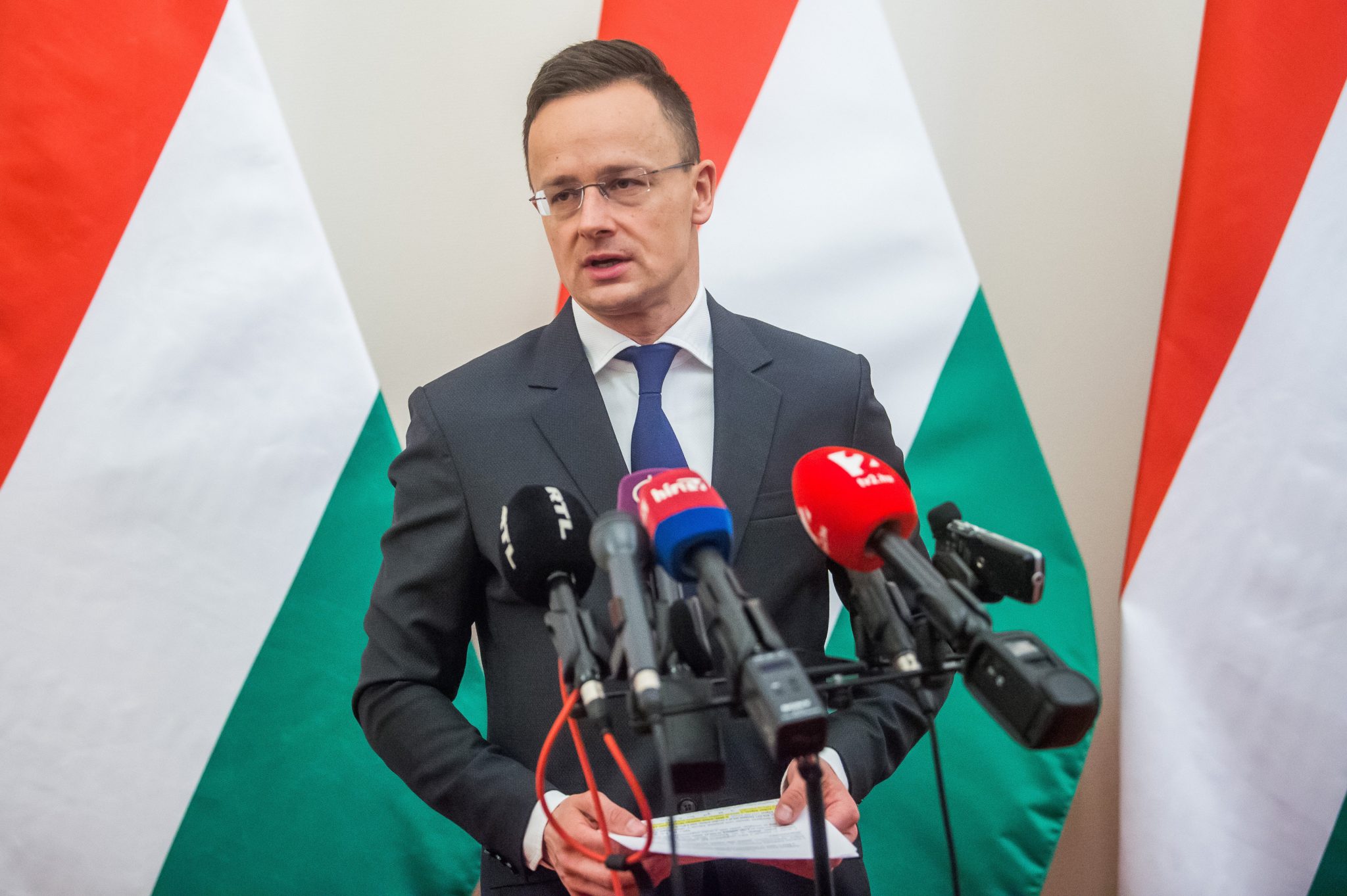Zunanji minister Szijatrto Vir: Posnetek zaslona, Twitter