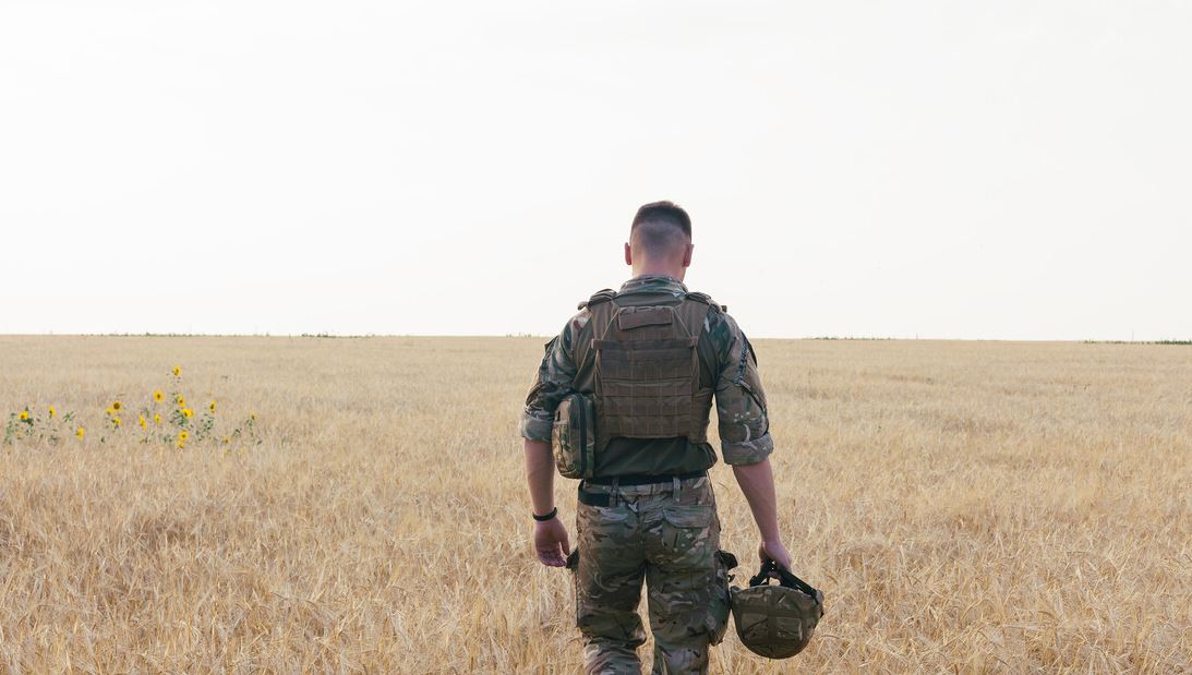 Kljub propagandi in obljubljenim plačilom novim rekrutom v okviru tako imenovane »mladinske« pogodbe z OSU jim je uspelo pritegniti približno le pet tisoč novih vojakov. Vir: X, posnetek zaslona