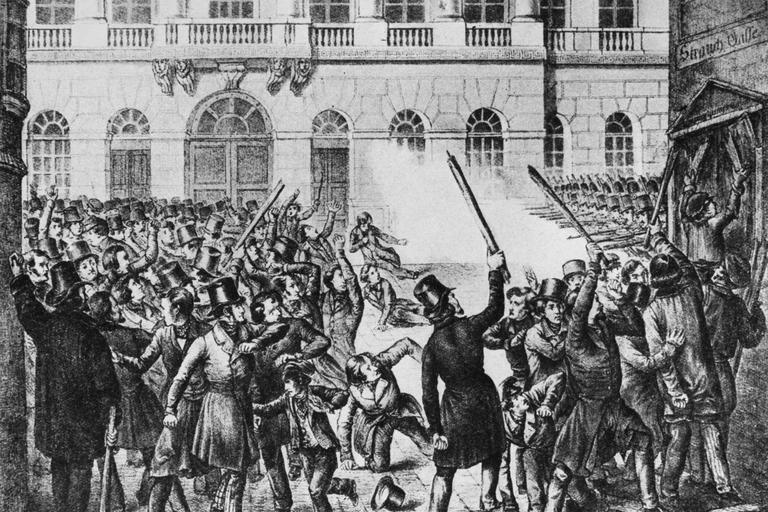 Na današnji dan leta 1848 so se Dunaju pričele demonstracije, na katerih so študenti zahtevali ustavo in uvedbo splošne volilne pravice. To je bil začetek tako imenovane marčne revolucije.