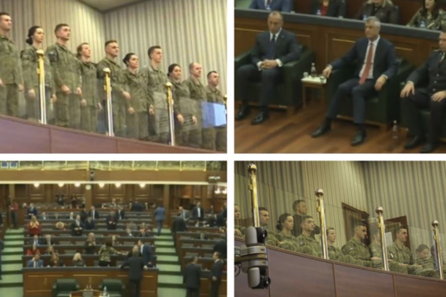 Kosovska vojska - parlament Vir:Blic