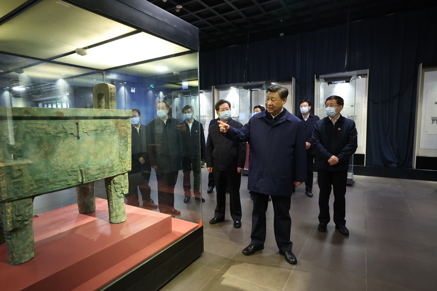 Xi Jinping obišče muzej Yinxu v Anyangu, osrednja kitajska provinca Henan, 28. oktober 2022. (Xinhua/Ju Peng)