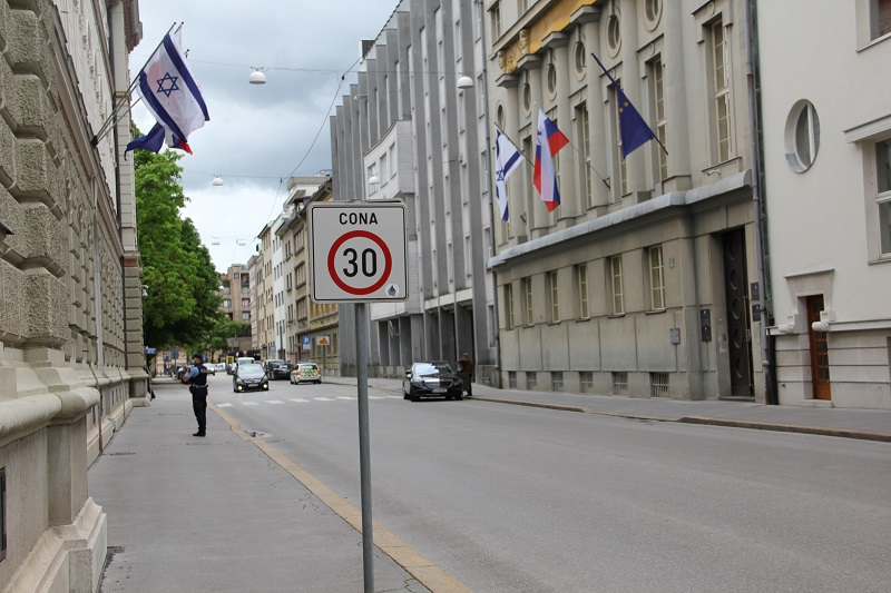 Zastave Izraela na zgradbah vlade